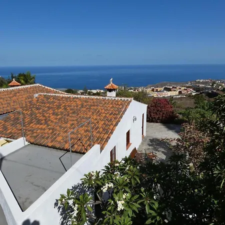 Live Con Cueva La Furnia 1 Casa rural