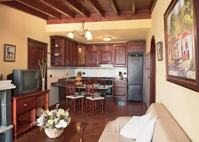 Casa de Campo Live Con Cueva La Furnia 1